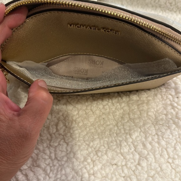 Michael Kors EMMY crossbody - Picture 7 of 8